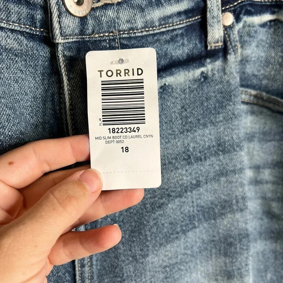 Torrid Perfect Slim Boot Classic Denim Mid-Rise Jean Sz. 18 NWT - Picture 10 of 11